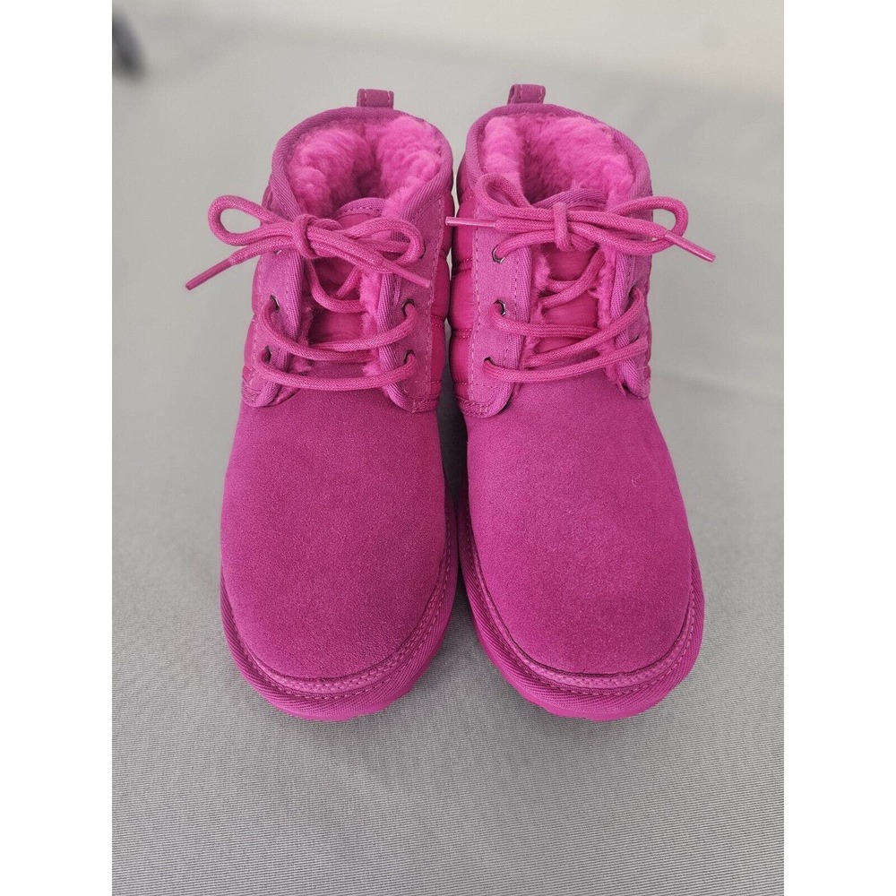 💗UGG Neumel Women's Classic Hot Pink Suede Lace Up Ankle Chukka Fur Boot SZ 5